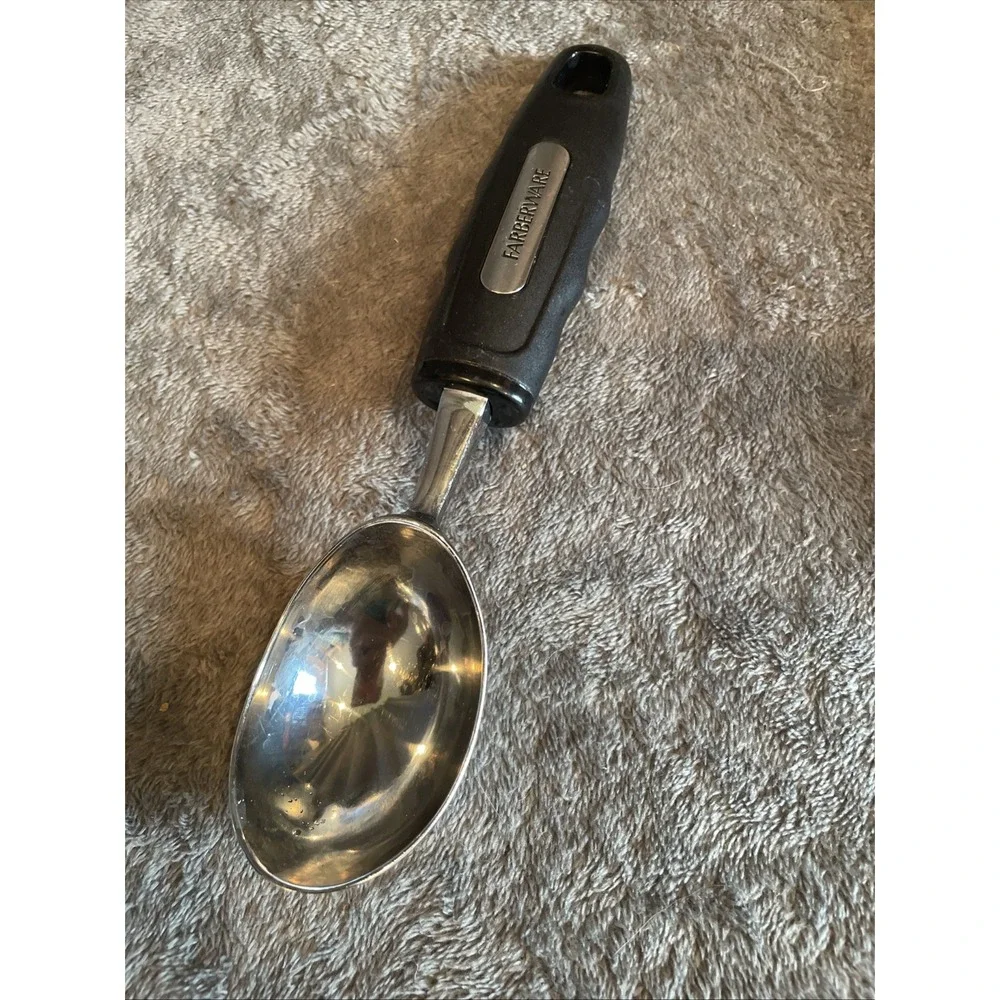 4 Pc VTG Kitchen Tool Lot Pastry Blender, Cutter Wheel,Farberware Scoop, Steamer